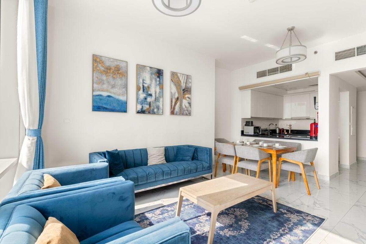 First Class 2br Stylish With Stunning Views Appartement Dubai